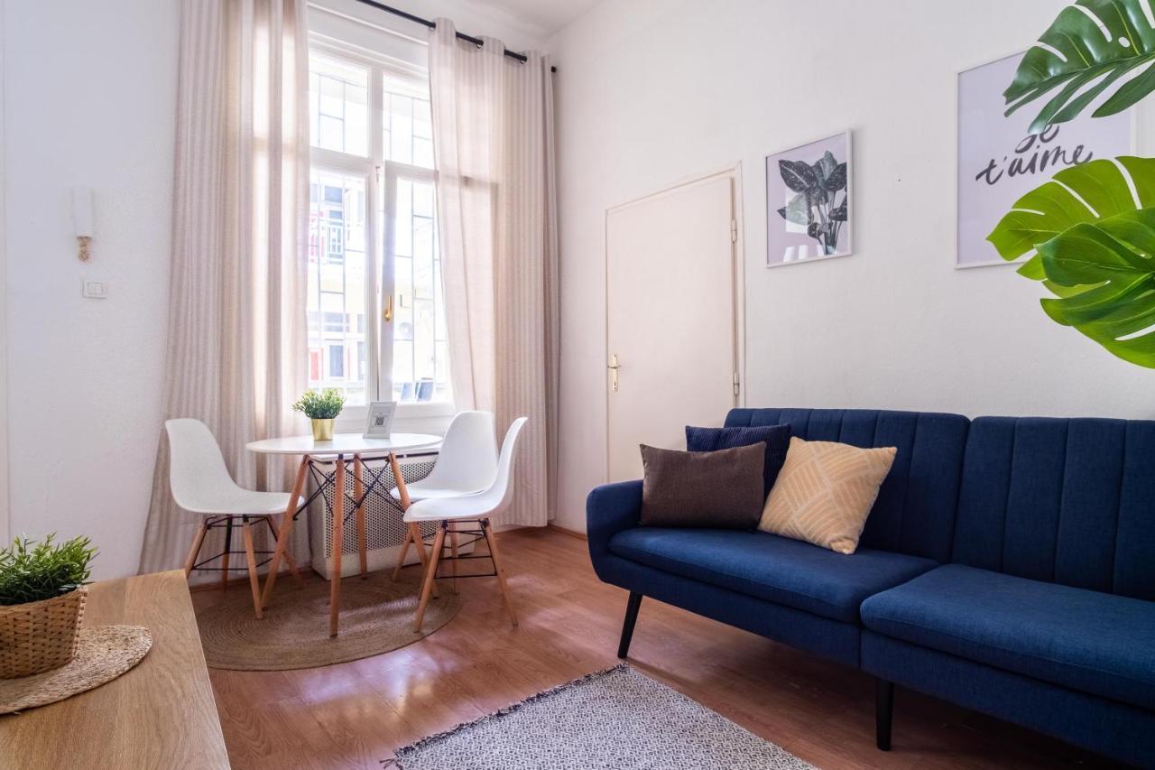 부다페스트 Very Central 1-Br Apt With Patio 아파트 외부 사진