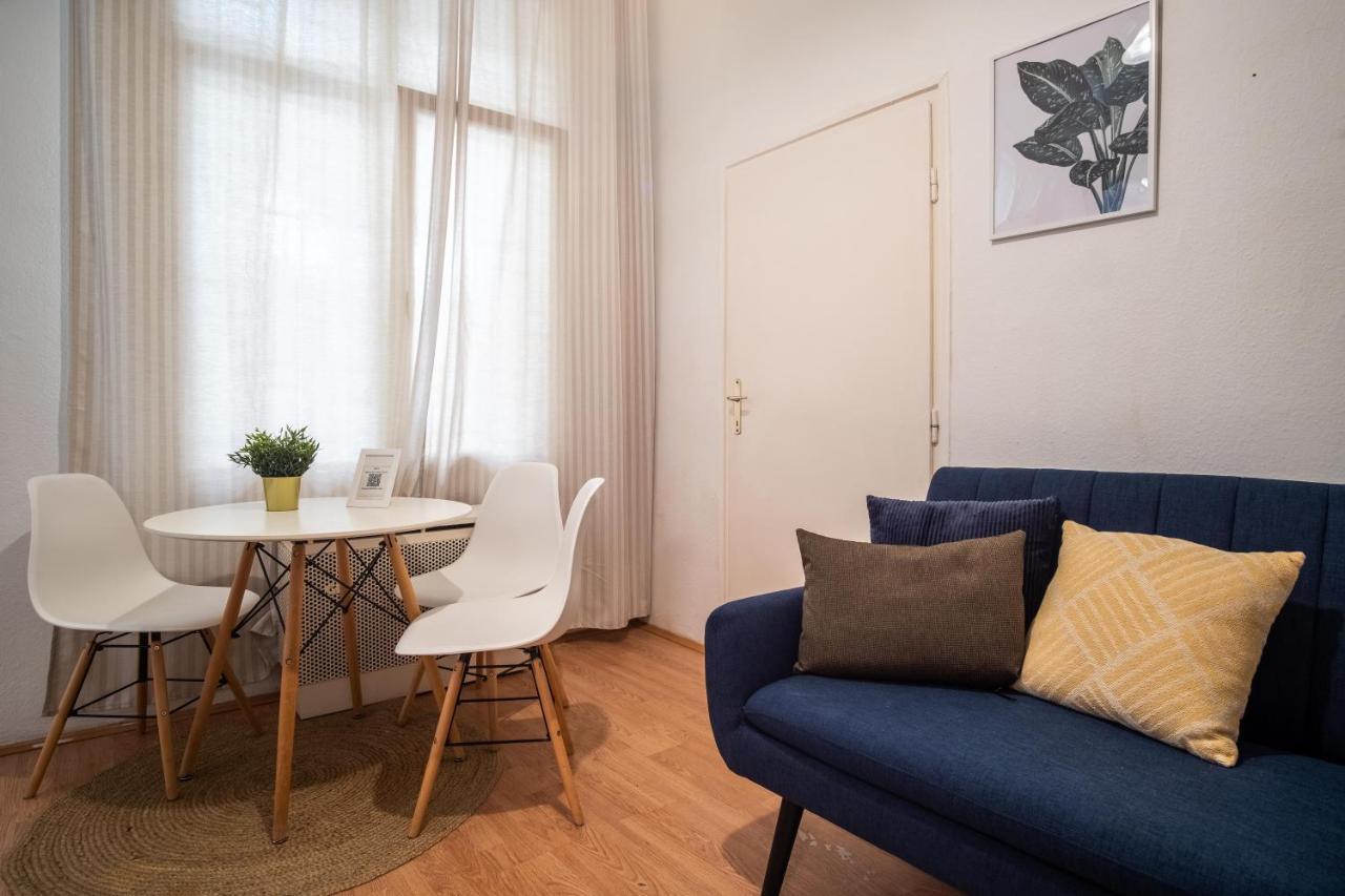 부다페스트 Very Central 1-Br Apt With Patio 아파트 외부 사진